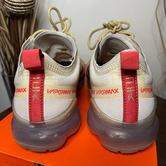 Nike Air VaporMax 2019 - Chinese New Year 2019 (Women’s) - Picture 6 of 9